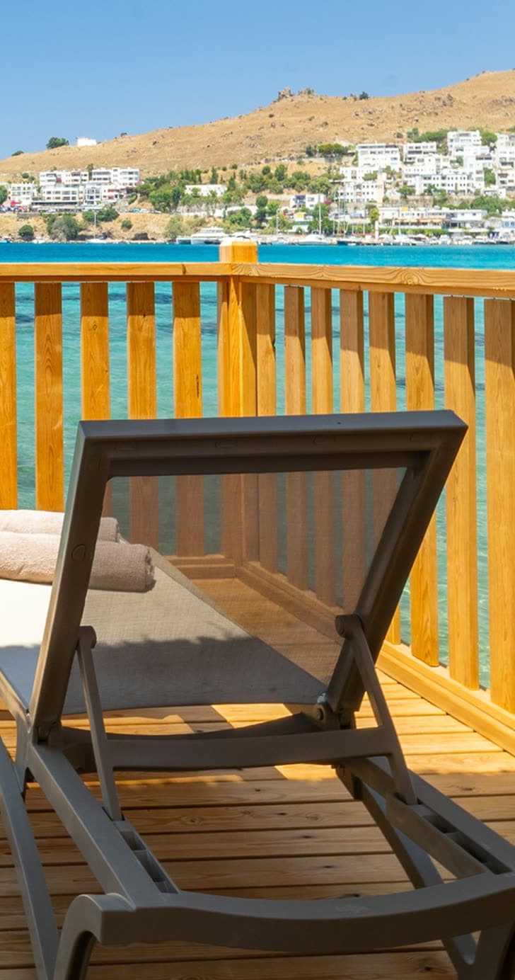Relax havuz sağ görsel